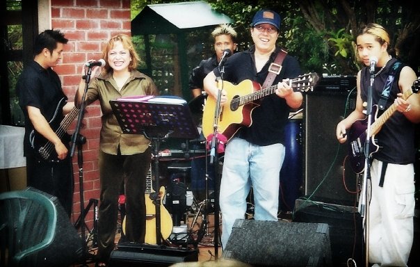 1936174_1229795824375_7595441_n_1229795824375